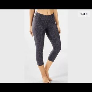 Fabletics midrise powerhold crop snakeskin